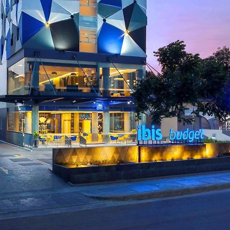 Ibis Budget Cirebon Exterior photo
