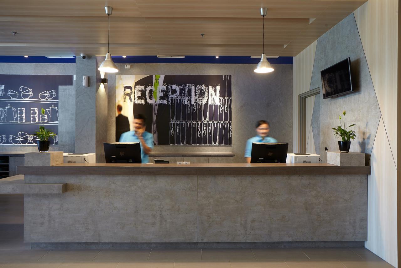 Ibis Budget Cirebon Exterior photo