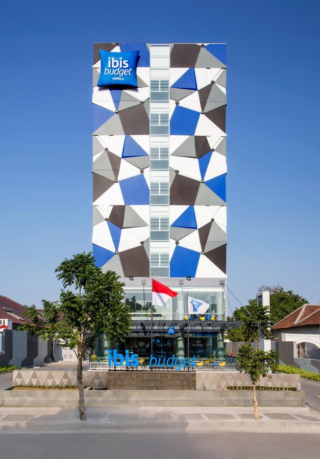 Ibis Budget Cirebon Exterior photo