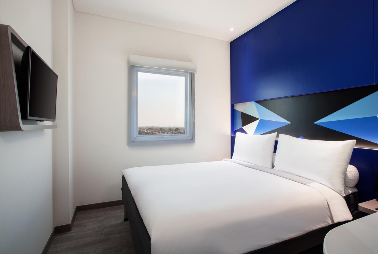 Ibis Budget Cirebon Exterior photo