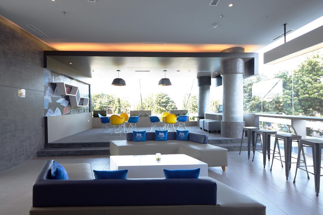 Ibis Budget Cirebon Exterior photo