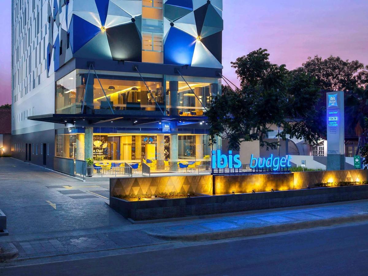 Ibis Budget Cirebon Exterior photo