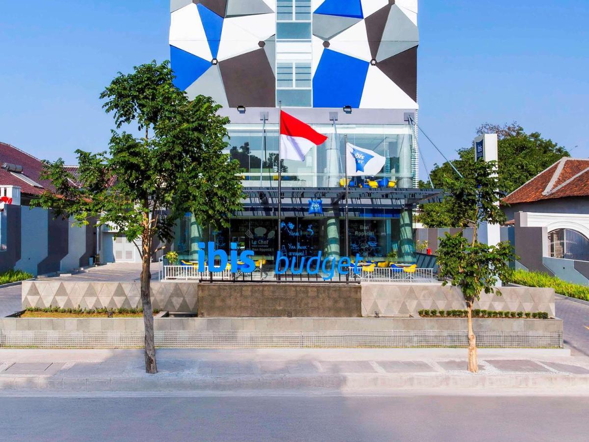 Ibis Budget Cirebon Exterior photo