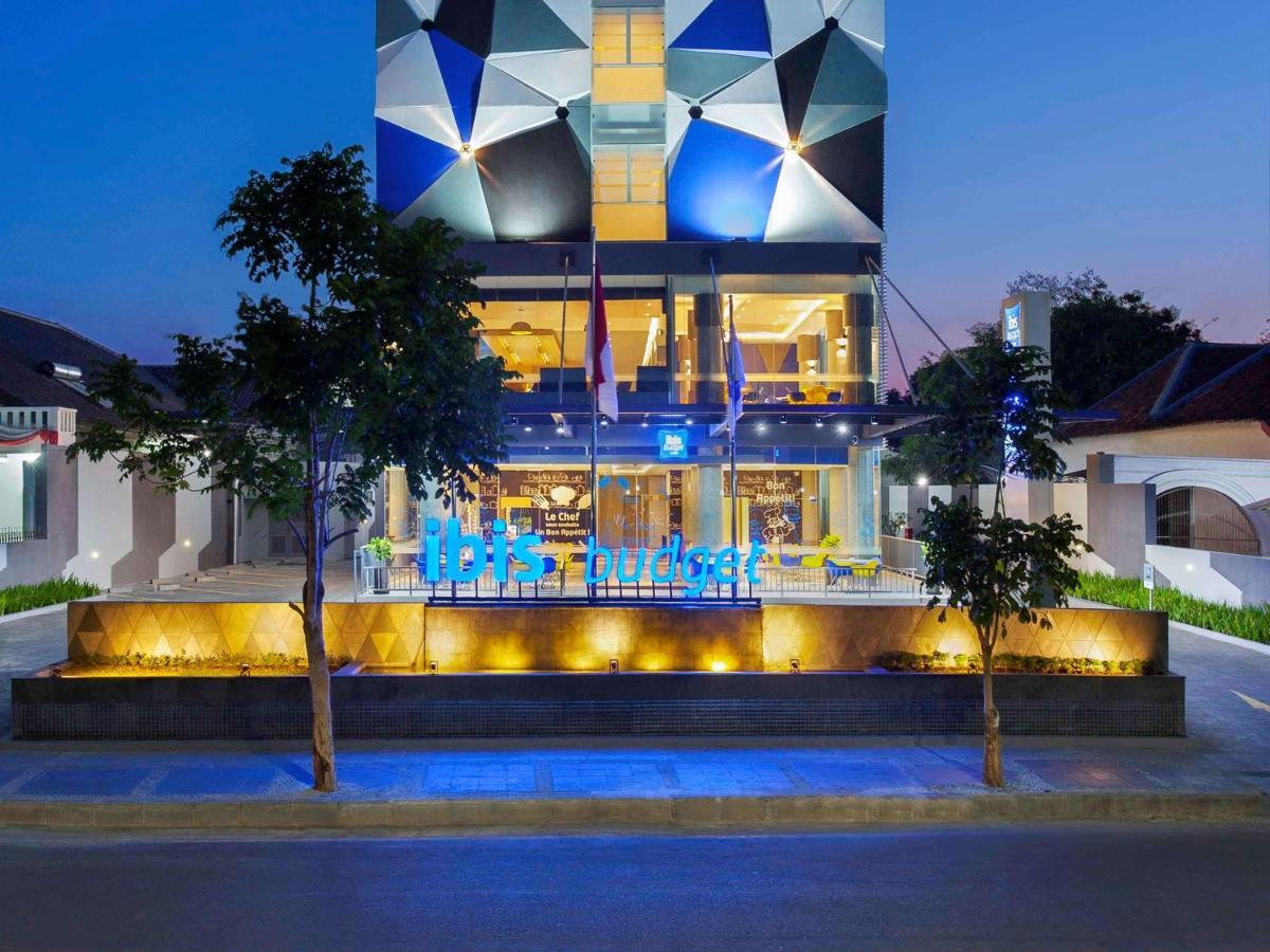 Ibis Budget Cirebon Exterior photo